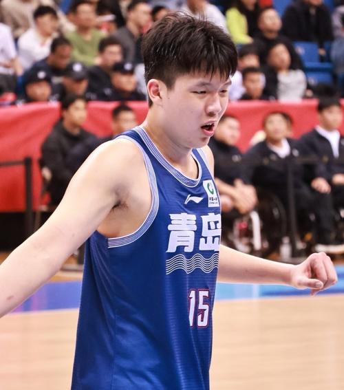 为什么不发训练照片？杨瀚森：只有官方能发 我自己不能发