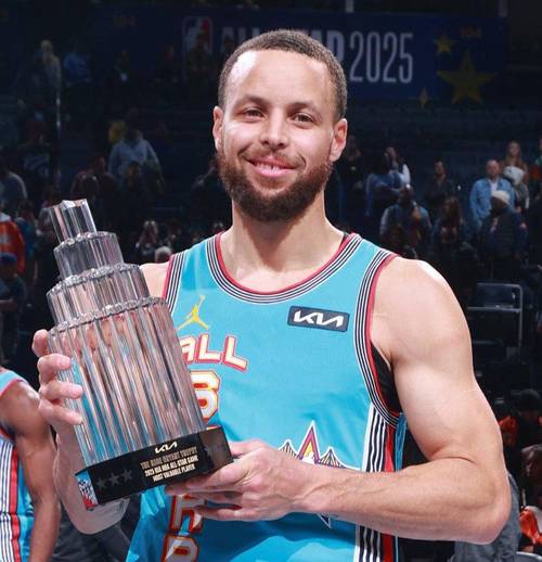 NBA总经理投票：库里斩获4个第一！被选为最佳领袖&最佳终结者