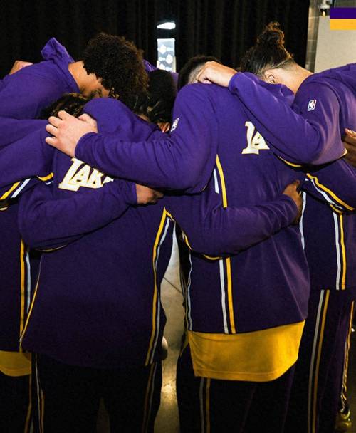 残阵湖人半场领先独行侠13分 文森特首节5三分&半场22分 八村15分