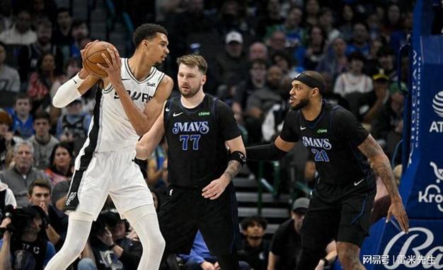 马刺客战独行侠先发：卡斯尔&瓦塞尔&尚帕尼&巴恩斯&文班亚马