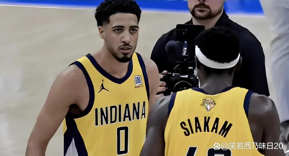 步行者入场照： 西卡依旧酷 马瑟林Cos哈利伯顿？