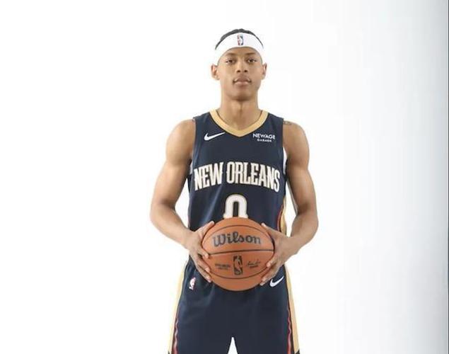 这新秀挺稳！7号秀费尔斯15投10中砍下21分6助攻 仅1次失误