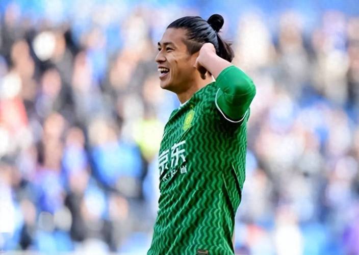 张玉宁：我觉得球迷发泄情绪可以理解，但肆意谩骂球员是不可取的