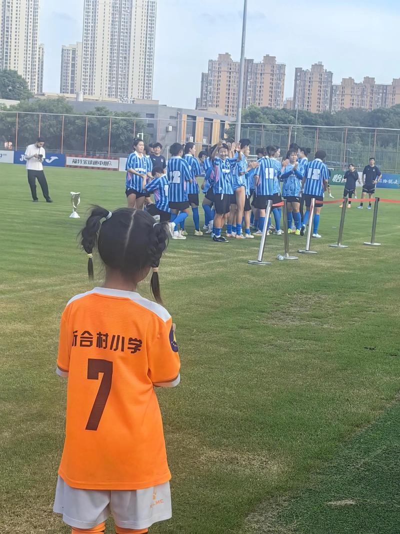 恭喜！武汉女足王霜、陈晨入围国际足联年度最佳女子阵容候选名单