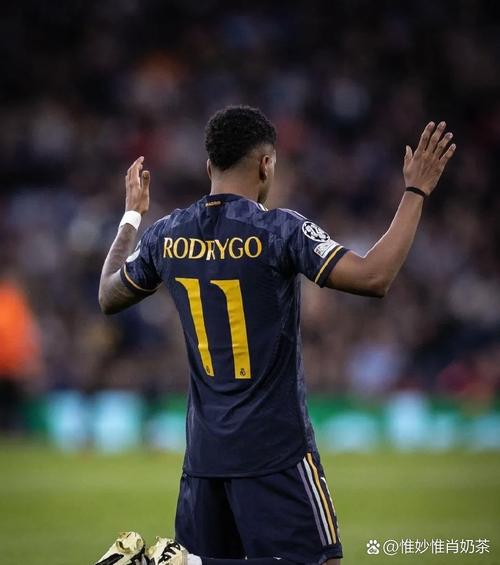 阿隆索：阿诺德准备好了首发 罗德里戈踢右路是有可能的