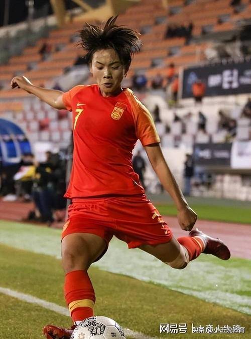 中国女足出访英国、西班牙集训名单：王霜张琳艳领衔，唐佳丽在列