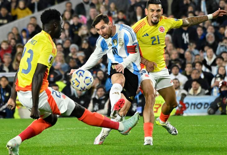 阿媒：阿根廷对阵安哥拉的友谊赛提前1小时进行