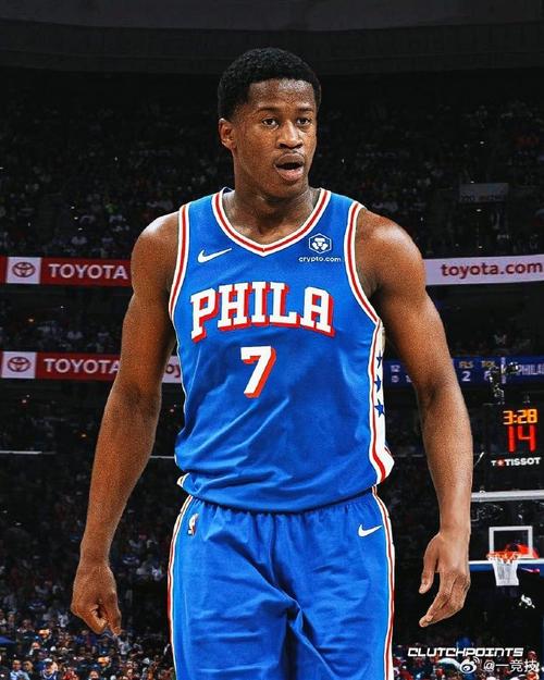 纳斯：我超级信任埃奇库姆 所以第四节我把他留在场上学习