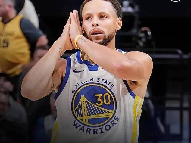 静雨：库里力压文班宝刀未老 今年勇士能进季后赛但要争冠不好说