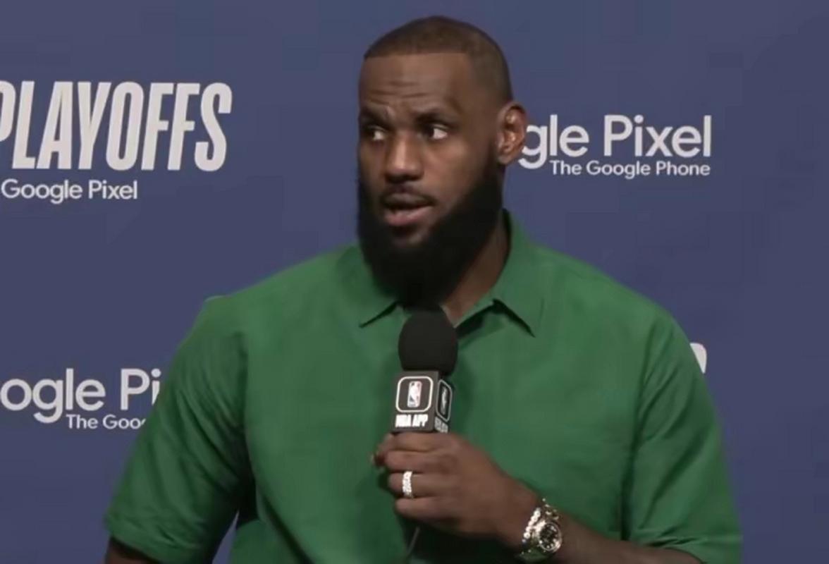 詹姆斯：我在赛前听歌时可能会根据比赛城市或对手选择不同音乐