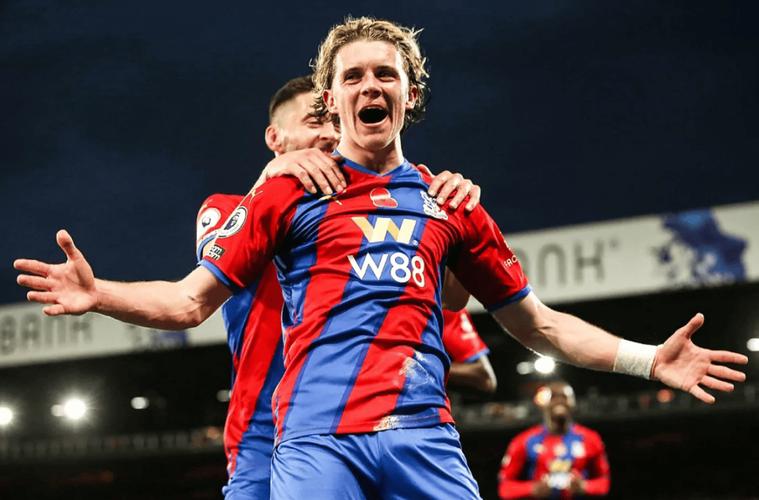 英超相比上赛季积分变化：水晶宫+10分、阿森纳+7分、利物浦-10分