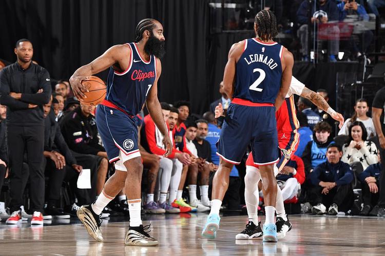 沃尔：快船的阵容纸面上看豪华 打着打着却又成了哈登单核苦撑