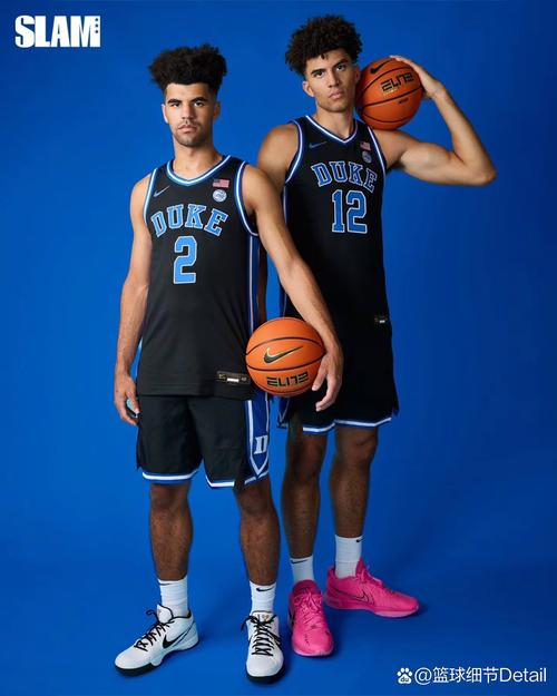 全能！卡梅隆·布泽尔35分12板5助3抢断3封盖 带领杜克38分大胜