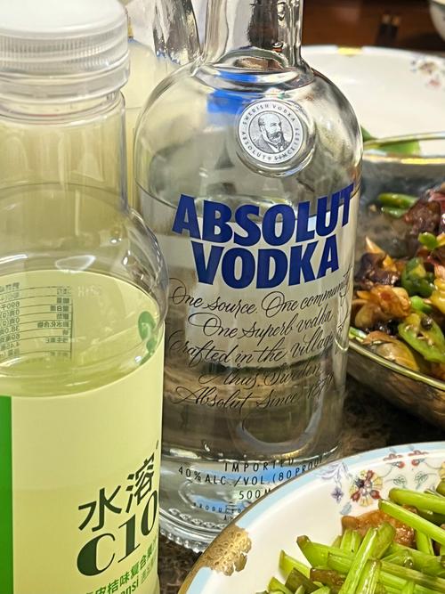 里夫斯：我肯定我们比赛时詹姆斯在家喝着酒 分析他能带来的帮助