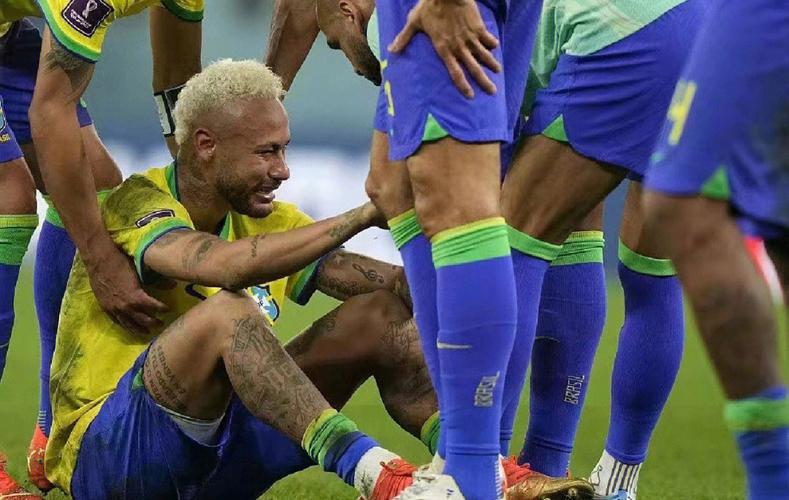 动情落泪😢33岁内马尔首发踢满全场，率队逃离降级区赛后落泪