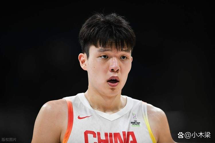 丁彦雨航：杨瀚森越打越好 状态和信心都需要一个过程去慢慢找回