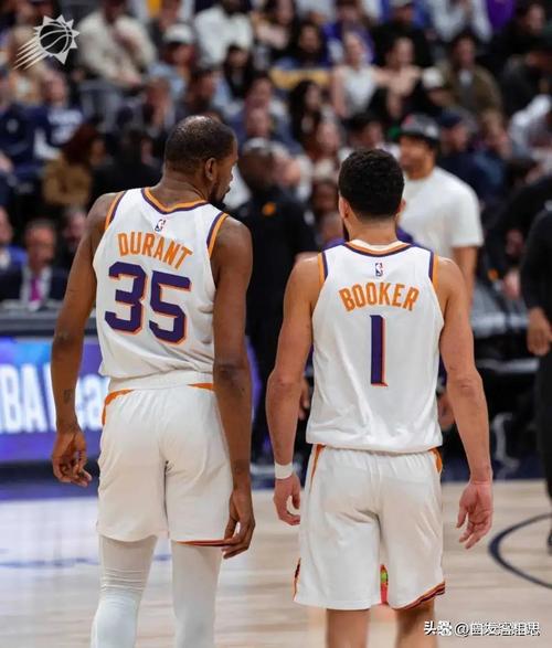 双向球员！太阳官方：球队已经裁掉前锋CJ·亨特利