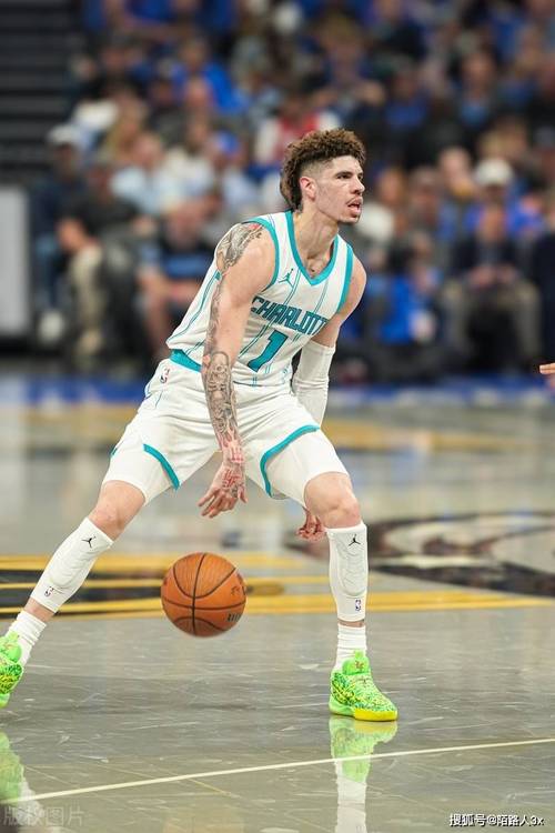 效率一般般！拉梅洛·鲍尔19投6中&三分7中1 砍下20+5+8