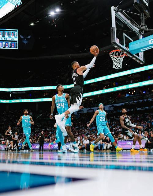 乔治对阵老东家快船复出！卢：我只希望他今晚状态不佳