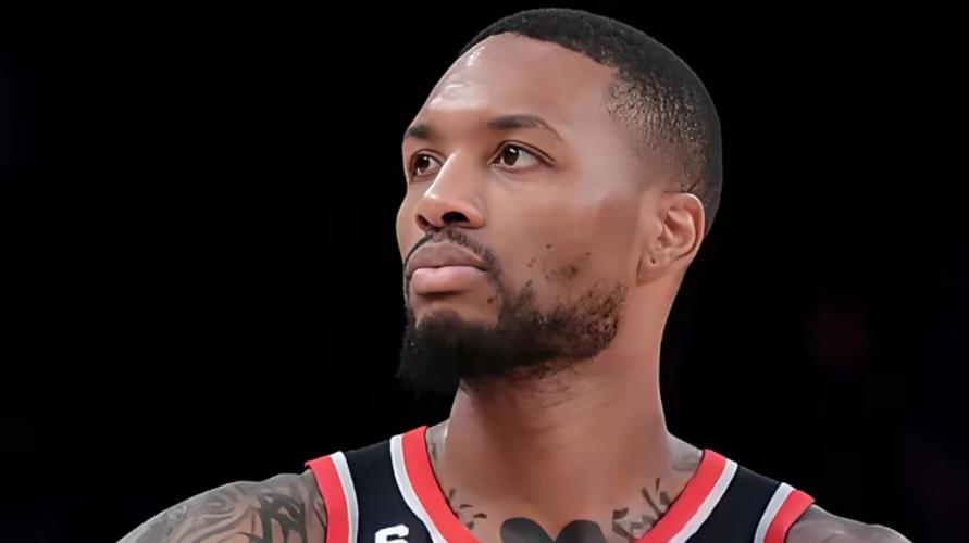 利拉德更推：我还能打一年大学篮球 是不是能回去打一年再退役？