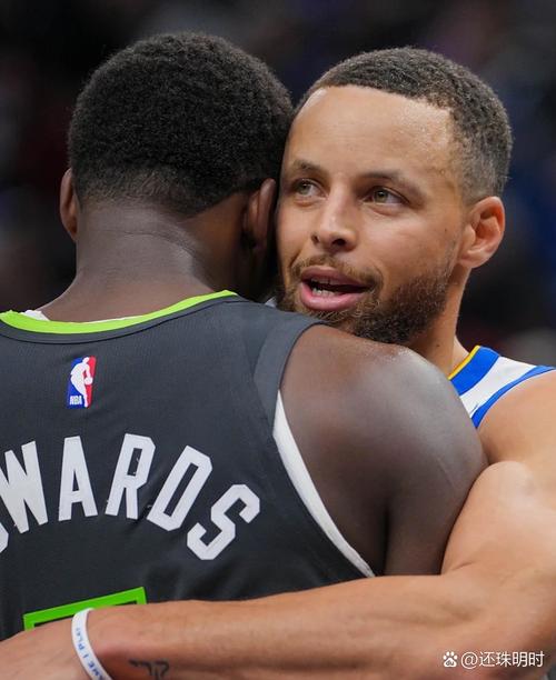 科尔：感谢库里和巴特勒在场边的支持 这对于年轻人来说很重要