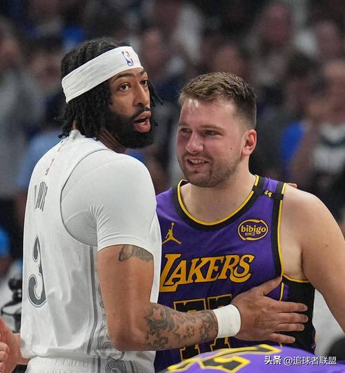 独行侠将听取交易报价！交易后浓眉仅出战14场 缺席场次达到34场