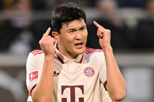 德天空：金玟哉没有参加拜仁训练，原因是负荷管理