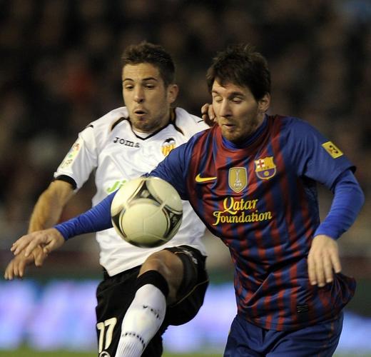 阿尔巴：梅西不喜欢他离开巴萨的方式，他想要一个致敬仪式