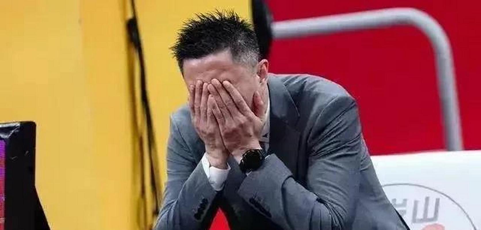 于米提谈落后19分时的感受时调侃：杜导的名言 20分算个屁