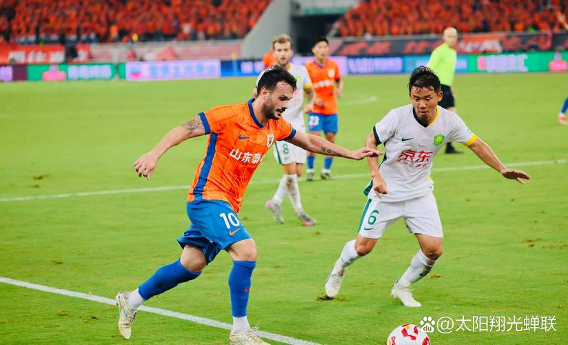 可惜！泽卡中路精妙直塞做球，瓦科推射击中立柱