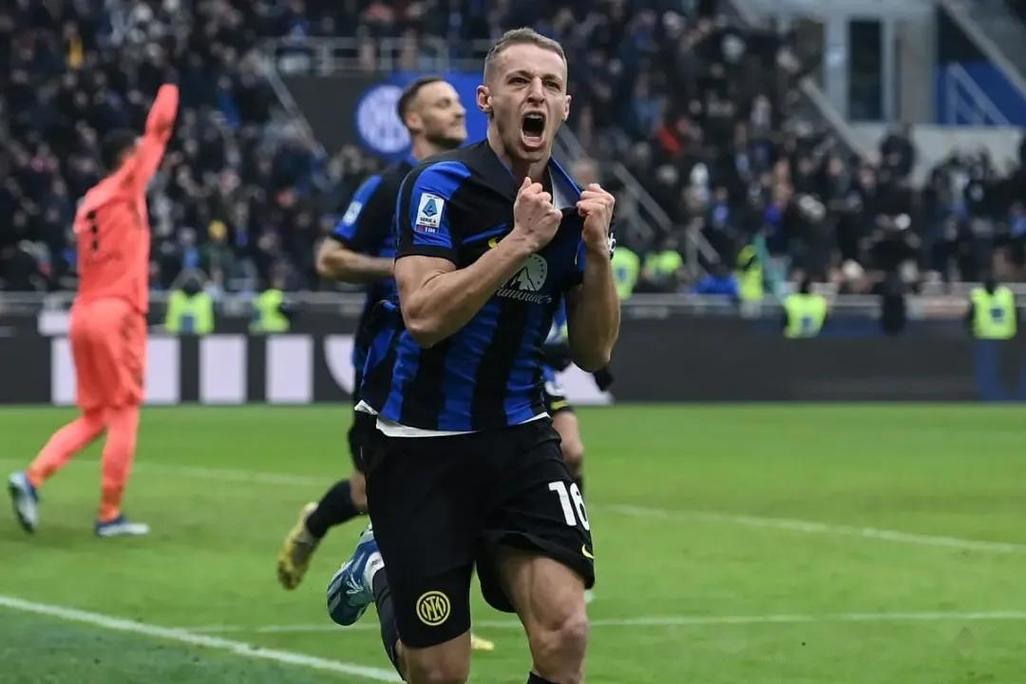 今夏离开尤文的萨沃纳已在英超打进2球，尤文新援前锋总共只进1球