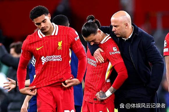 记者：库尼亚训练中受伤但问题不大，仍可能出战埃弗顿