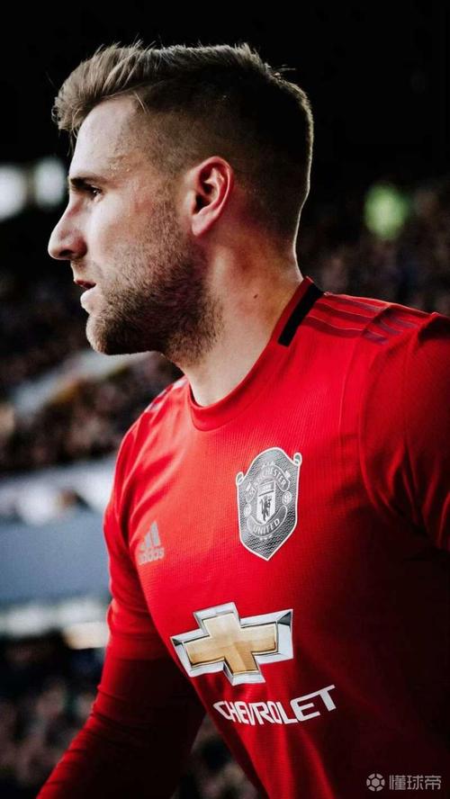 生日快乐！曼联官方社媒为费莱尼、斯莫林庆生