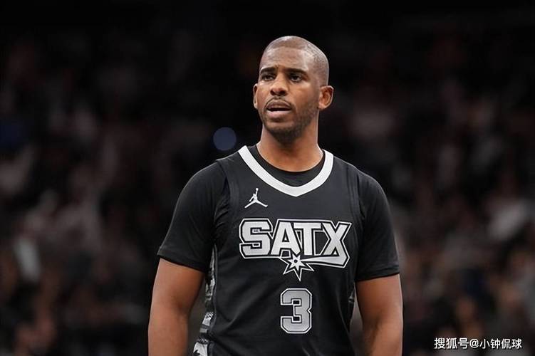 传奇终章！保罗本场4板 历史唯一至少20000分+12000助+6000板球员