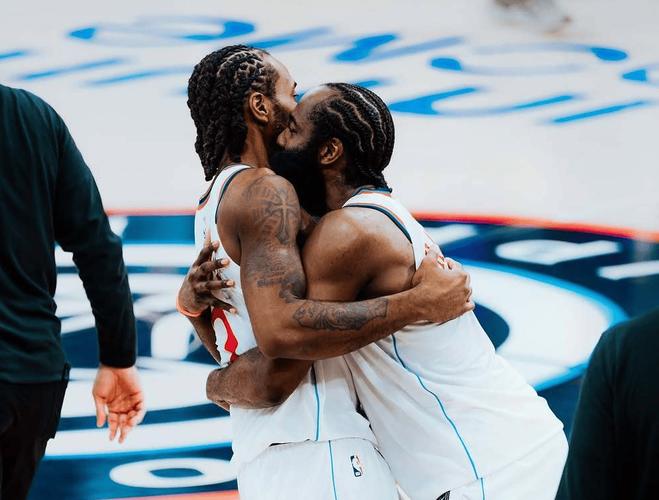 差一枚戒指！保罗生涯季后赛最远来到总决赛 曾联手哈登酣战勇士