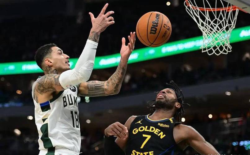 场均13.5分4.3板！今天雄鹿迎战活塞 库兹马升级为可出战比赛