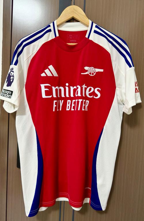 北伦敦德比戴帽！阿森纳官方：埃泽被球迷票选为本场队内最佳