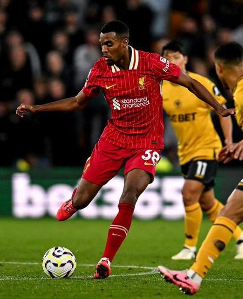 赫伊森社媒:平局并非我们想要的结果 很荣幸打进皇马处子球