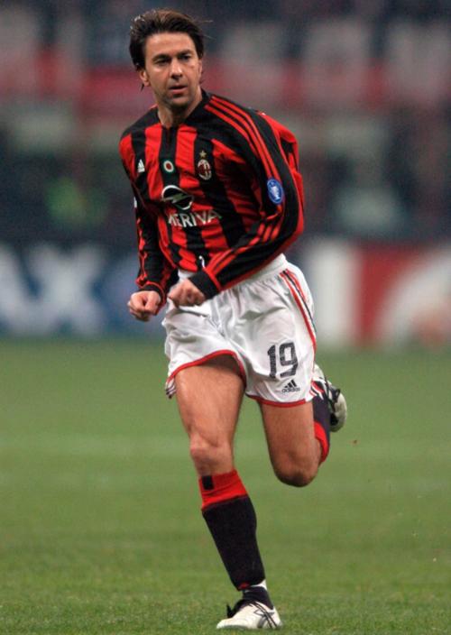 科斯塔库塔:米兰防守是弱点?单看球员确实是,但他们互相帮助