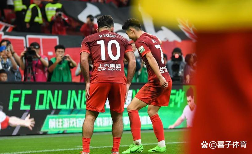 中超11冠！张琳芃：觉得自己真的很幸运，恒大和海港成就了我