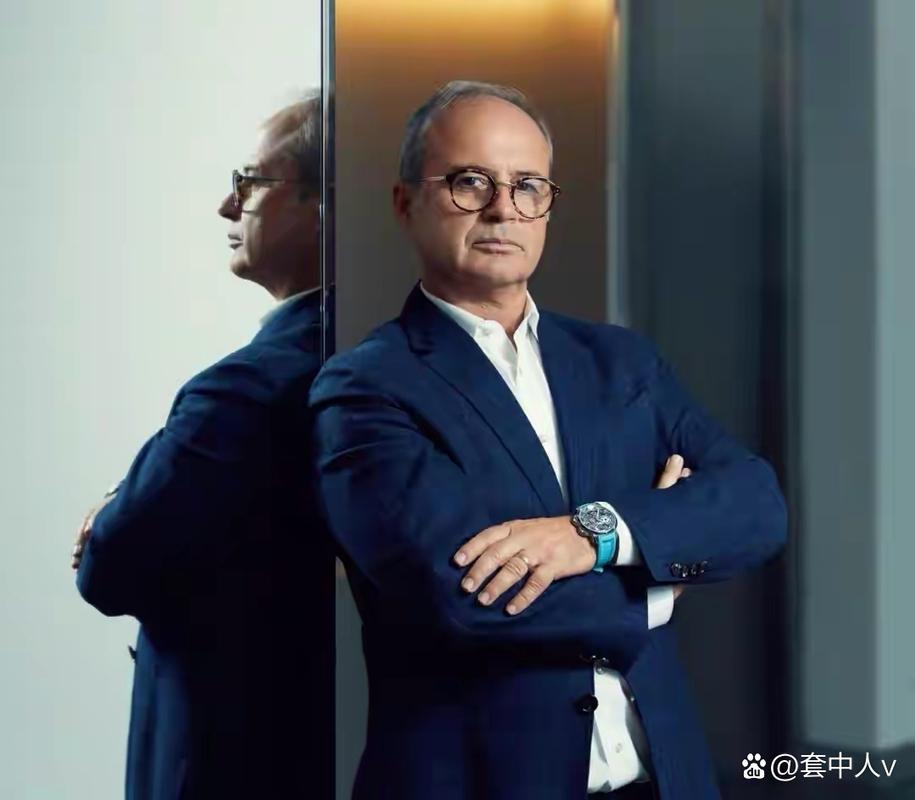 法媒：巴黎总监坎波斯确认，将尝试收购卫星俱乐部外租球员练级