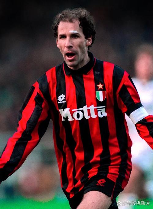 莫雷托：目前迈尼昂与米兰就续约问题仍然很冷淡，尤文可能出手