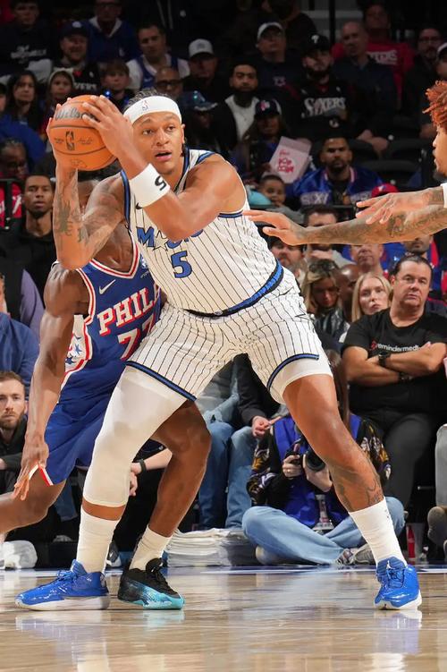 明天NBA杯魔术客战76人 班凯罗连续第七场缺阵 小瓦格纳可以出战