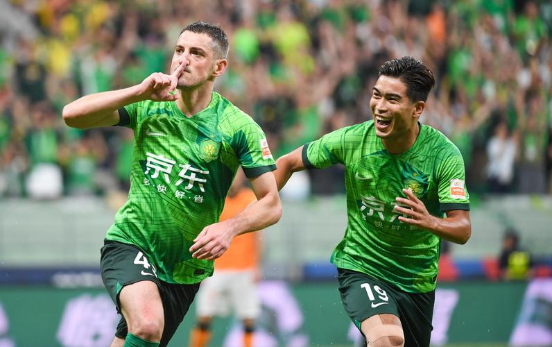 法比奥：每个队友都想助攻我，杨立瑜登场时告诉我还得再进一个