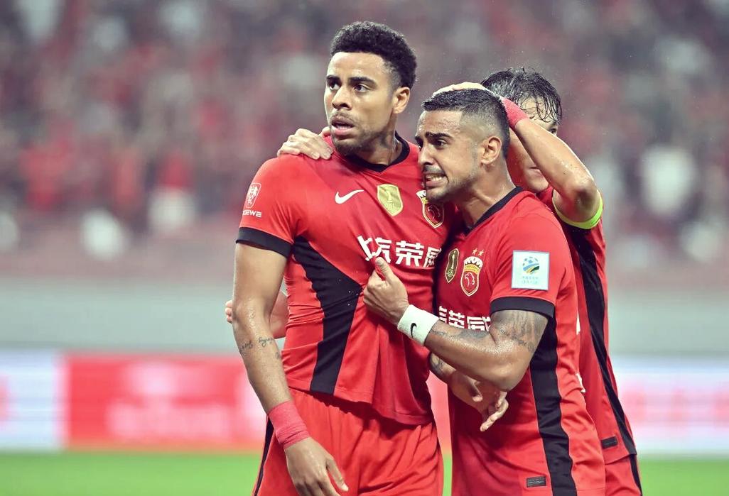 5轮1分！热议海港输球：剩3轮想进前8太难；古斯塔沃停赛影响太大