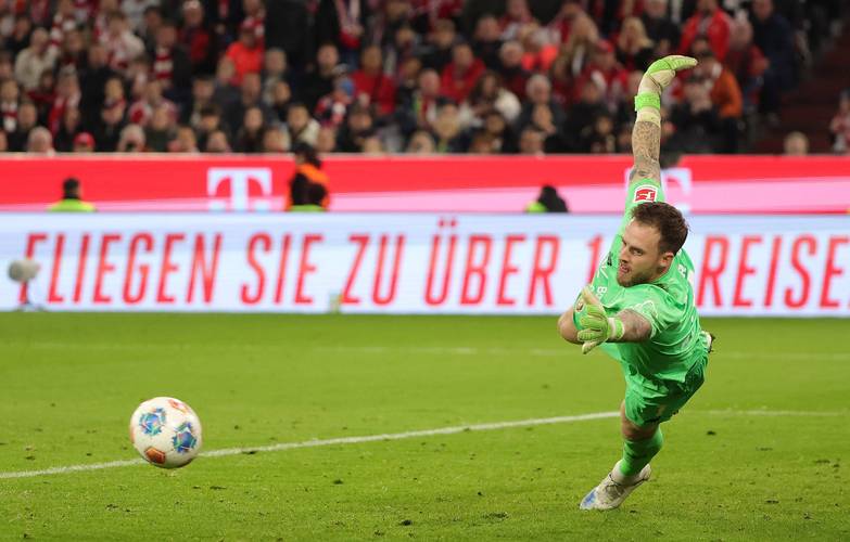 弗莱肯：勒沃库森配得上这3分，零封不是我个人的功劳全队都很棒