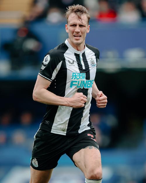 丹·伯恩：我们没按预期开始下半场，奥巴梅扬36岁了但展示了实力