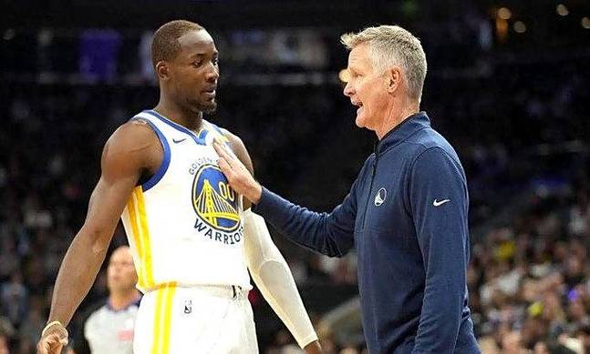 科尔：库明加今天打了3V3 明天会打对抗赛不过将缺战火箭