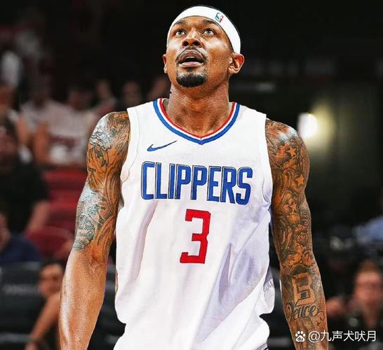 保罗将退役！卡尔：控卫主导比赛的时代结束了 2345号位都能组织