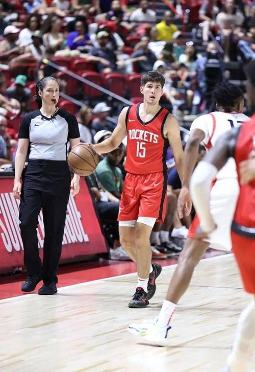 整个人都不一样了！谢泼德积极换防 直接抢断布克反击造杀伤！